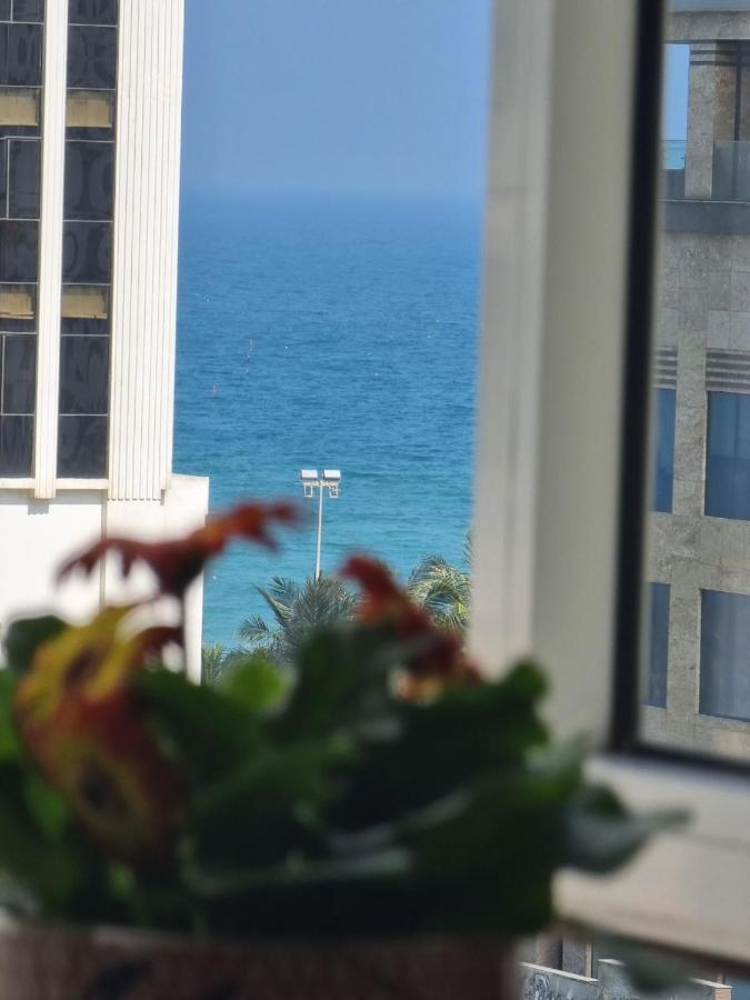 Delicate Serviced Apartment And Hotel Da Nang Bagian luar foto