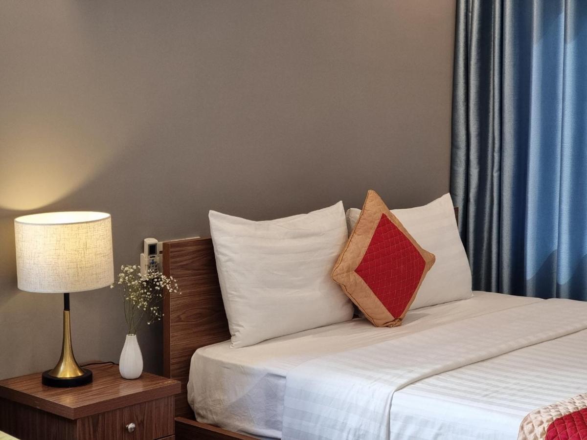 Delicate Serviced Apartment And Hotel Da Nang Bagian luar foto